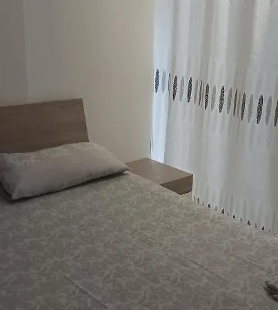 Appartamento Vicino Al Centro Storico Apartment *